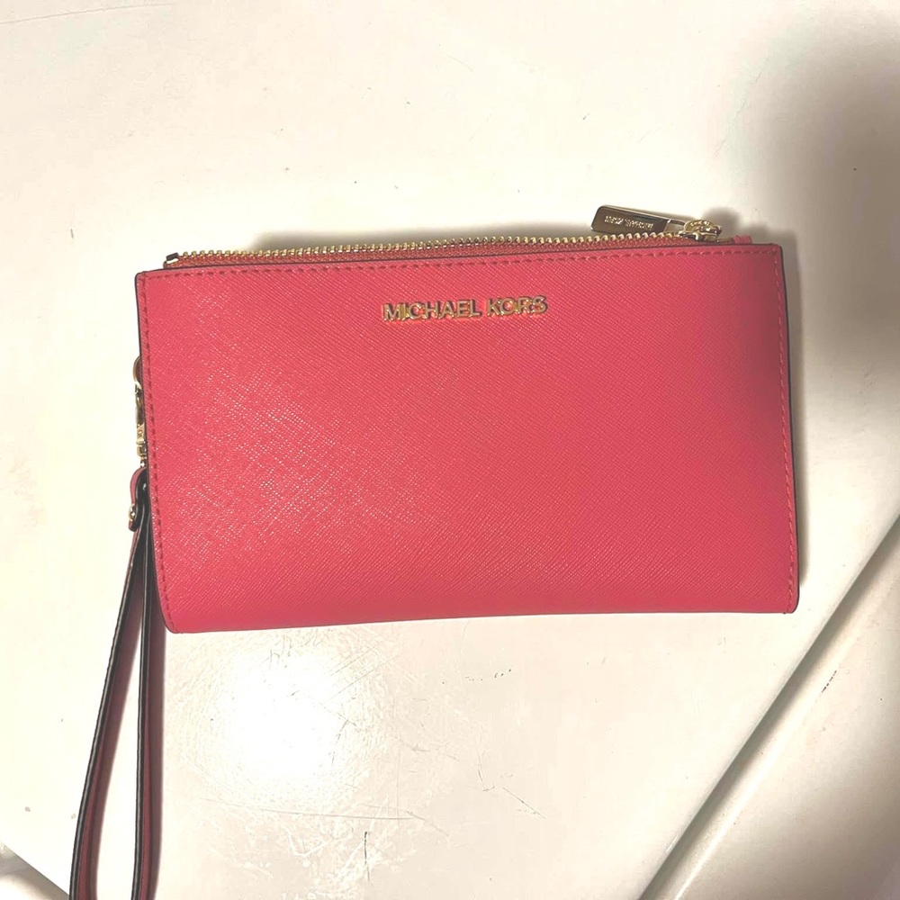 Michael Kors wristlet